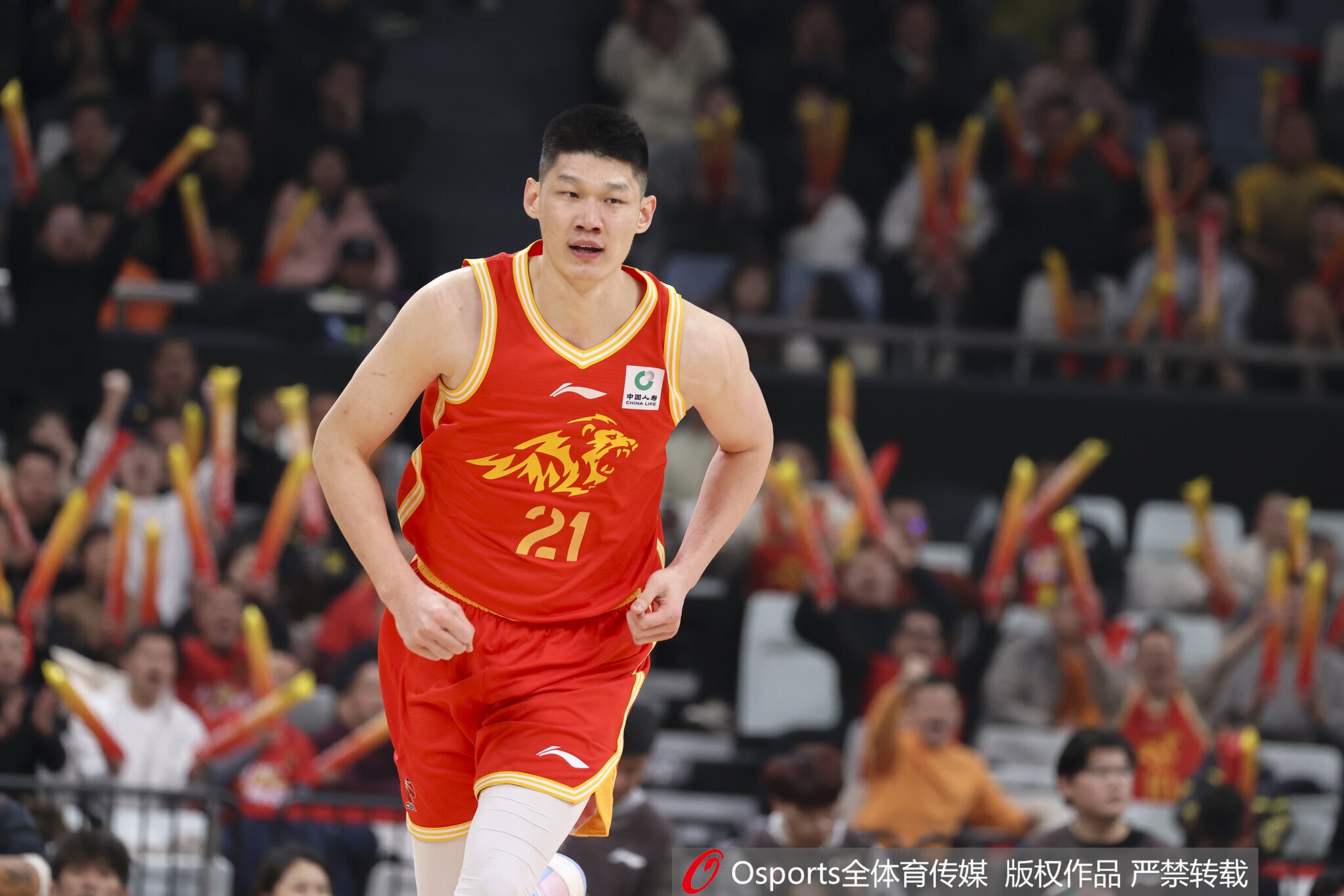 虽然此前对胡金秋离队持开放态度 但目前广厦倾向于留下胡金秋